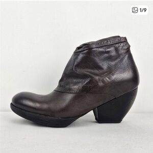 AS98 Brown Leather Heeled Ankle Boots Size 7.5